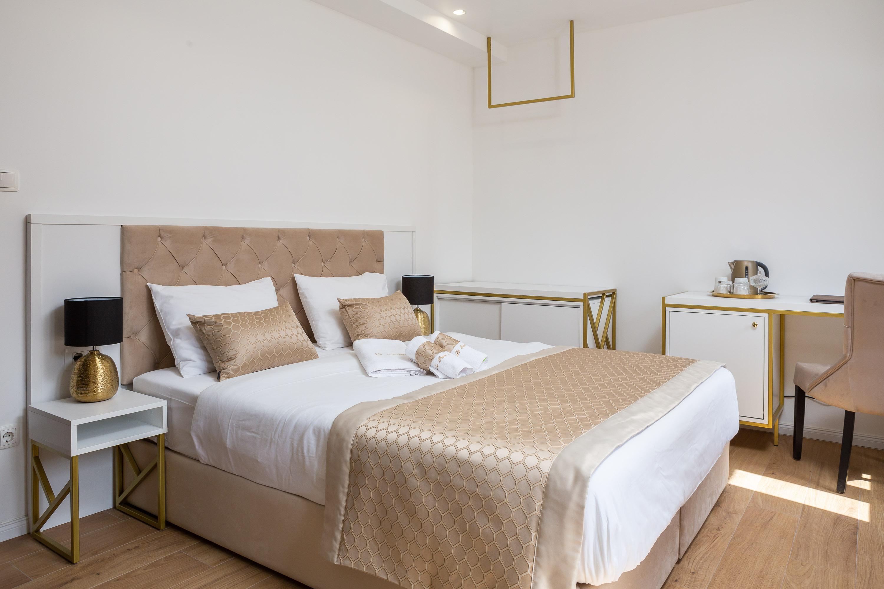 Le Premier Luxury Rooms Split Eksteriør billede