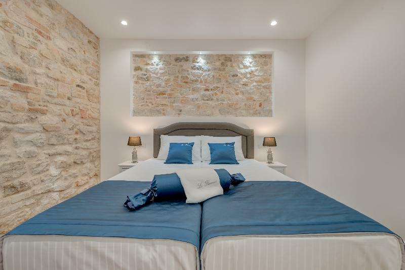 Le Premier Luxury Rooms Split Eksteriør billede