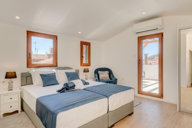 Le Premier Luxury Rooms Split Eksteriør billede